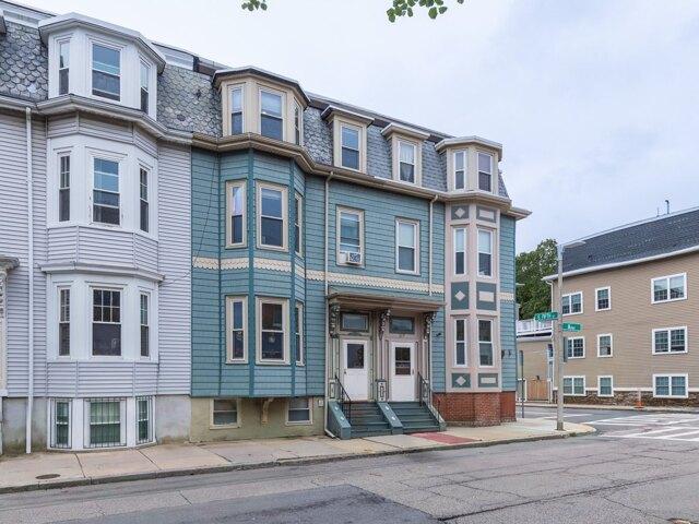 House for sale in Seaport, Boston