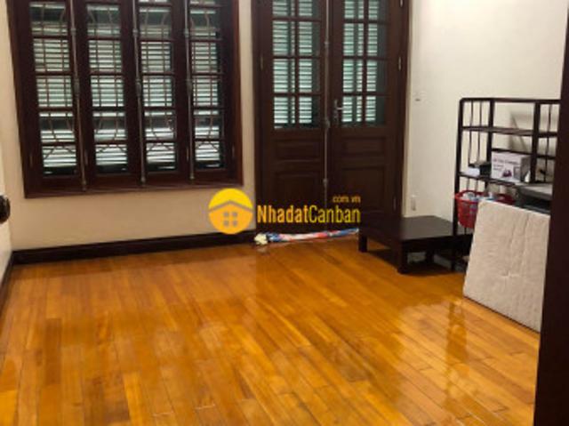 Nhà mặt phố bán