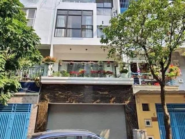 Nhà bán tại Hoàn Kiếm, Hà Nội
