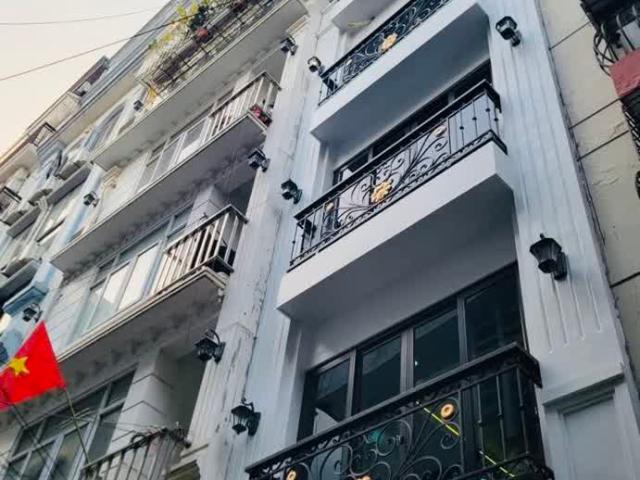 Nhà mặt phố bán tại Hoàn Kiếm, Hà Nội