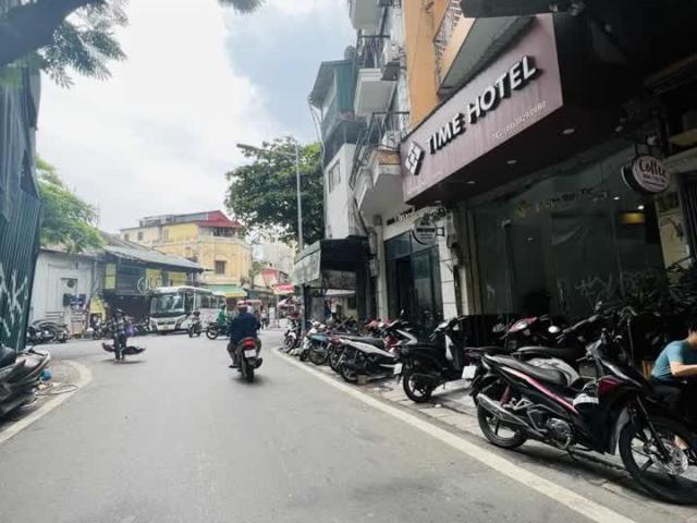 Nhà mặt phố bán tại Hoàn Kiếm, Hà Nội