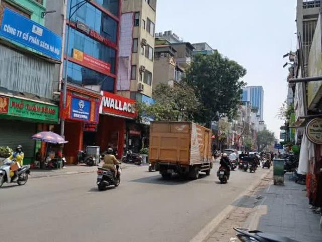 Nhà mặt phố bán tại Hoàn Kiếm, Hà Nội