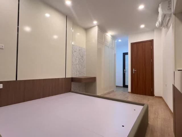 Nhà mặt phố bán tại Hoàn Kiếm, Hà Nội