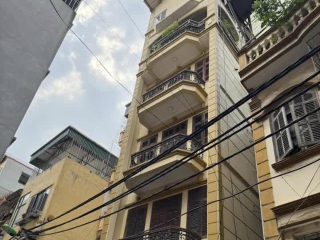 Nhà mặt phố bán tại Hoàn Kiếm, Hà Nội