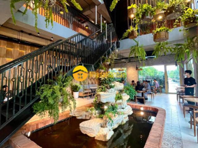 Nhà mặt phố bán