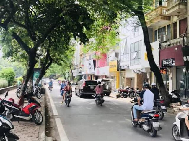 Nhà mặt phố bán tại Hoàn Kiếm, Hà Nội