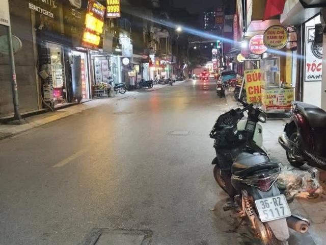 Nhà mặt phố bán tại Hoàn Kiếm, Hà Nội