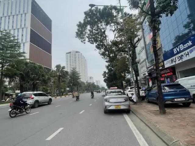 Nhà mặt phố bán tại Hoàn Kiếm, Hà Nội