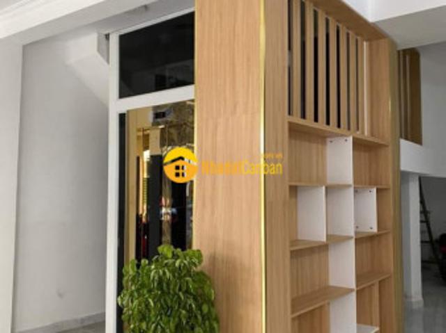 Nhà mặt phố bán