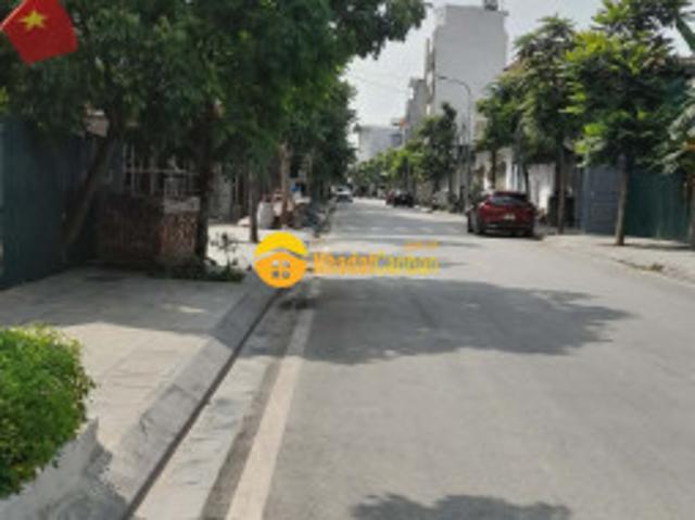 Nhà mặt phố bán