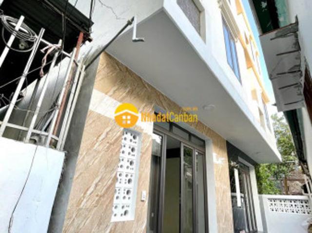 Nhà mặt phố bán