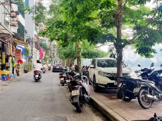 Nhà mặt phố bán tại Hoàn Kiếm, Hà Nội