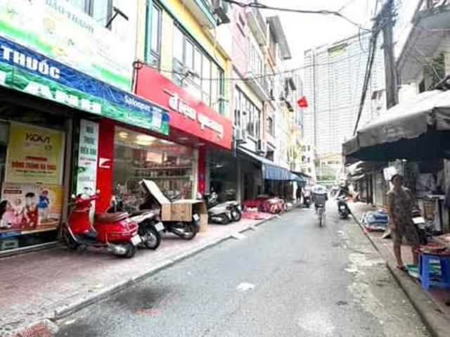 Nhà mặt phố bán tại Hoàn Kiếm, Hà Nội