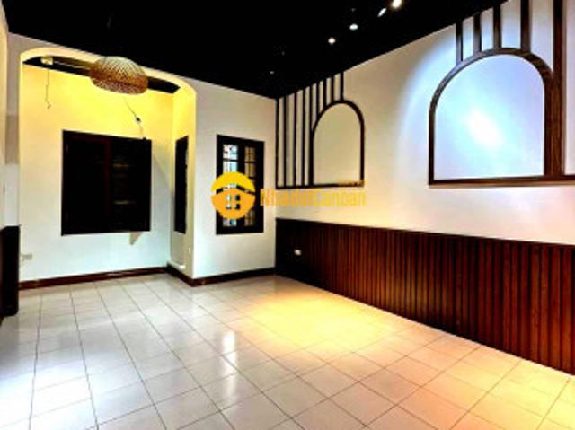 Nhà mặt phố bán