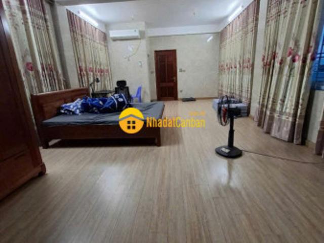 Nhà mặt phố bán