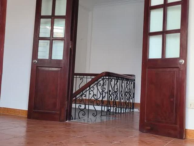 Nhà mặt phố bán tại Hoàn Kiếm, Hà Nội