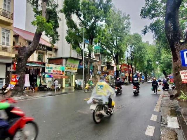 Nhà mặt phố bán tại Hoàn Kiếm, Hà Nội
