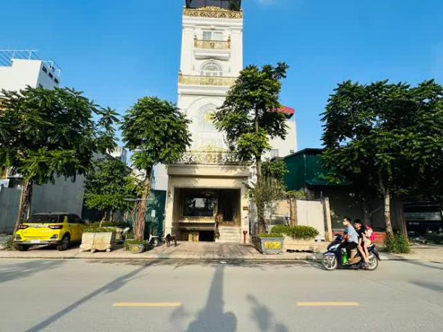 Nhà mặt phố bán tại Hoàn Kiếm, Hà Nội