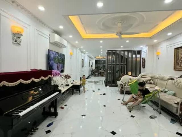 Nhà mặt phố bán tại Hoàn Kiếm, Hà Nội