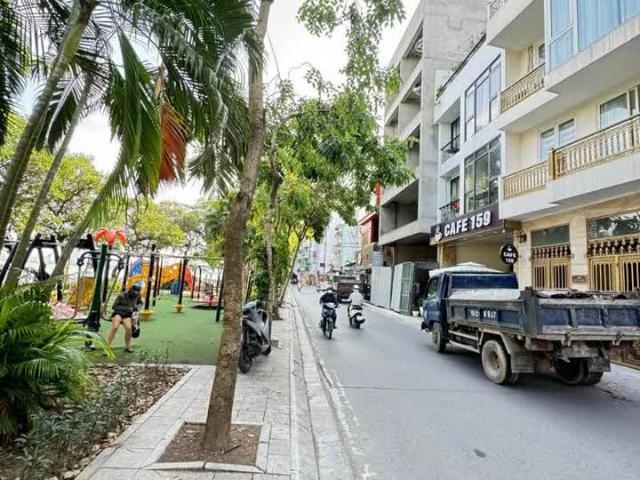 Nhà mặt phố bán tại Hoàn Kiếm, Hà Nội