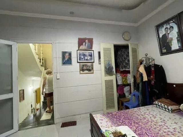 Nhà mặt phố bán tại Hoàn Kiếm, Hà Nội