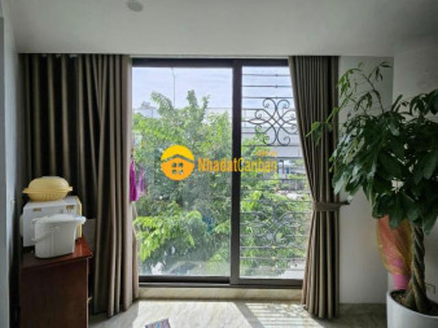 Nhà mặt phố bán