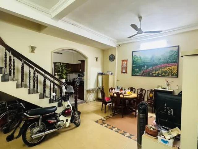 Nhà mặt phố bán tại Khuôn viên UBND Thành phố Hồ Chí Minh, Thành phố Hồ Chí Minh