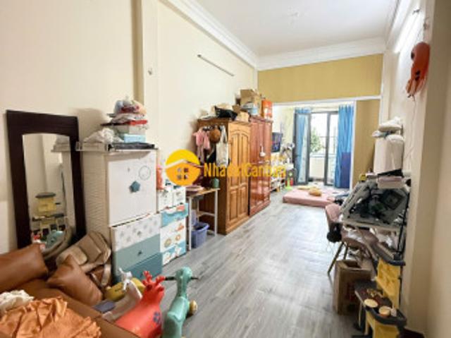 Nhà mặt phố bán