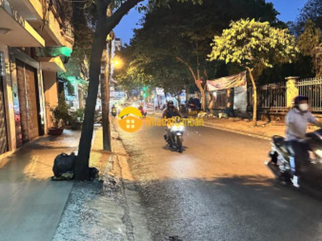 Nhà mặt phố bán