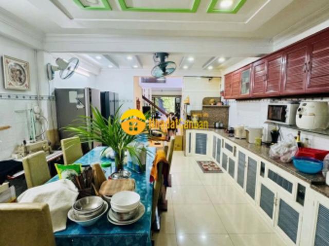 Nhà mặt phố bán