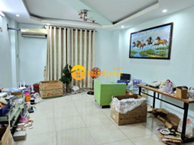 Nhà mặt phố bán