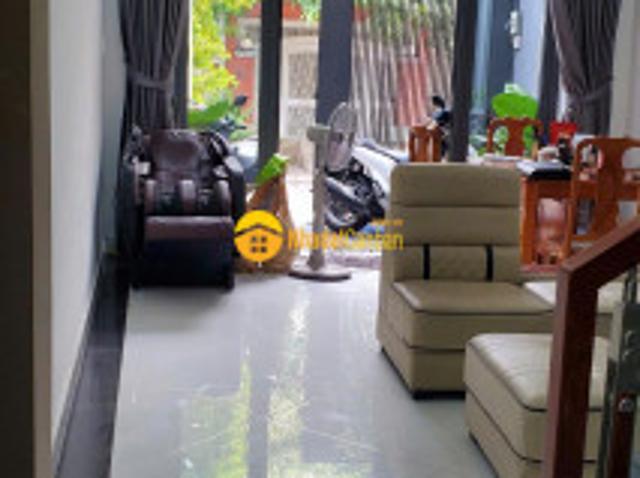 Nhà mặt phố bán