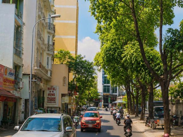Nhà mặt phố bán