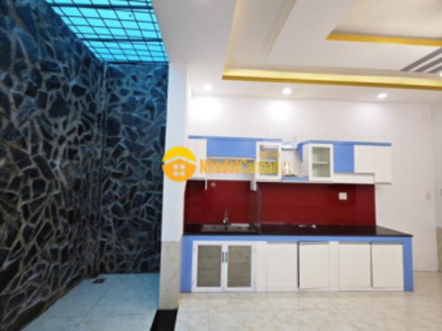 Nhà mặt phố bán