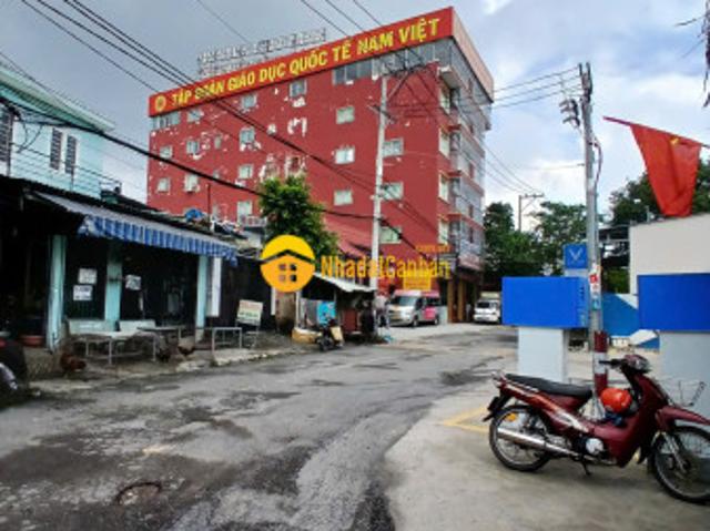 Nhà mặt phố bán