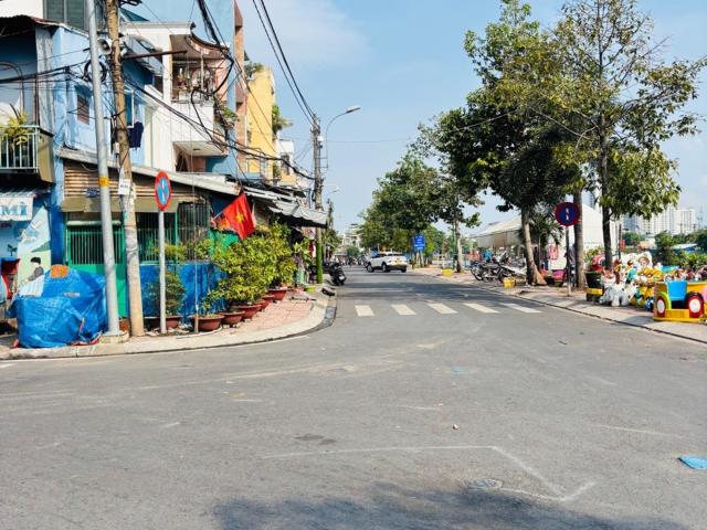 Nhà mặt phố bán