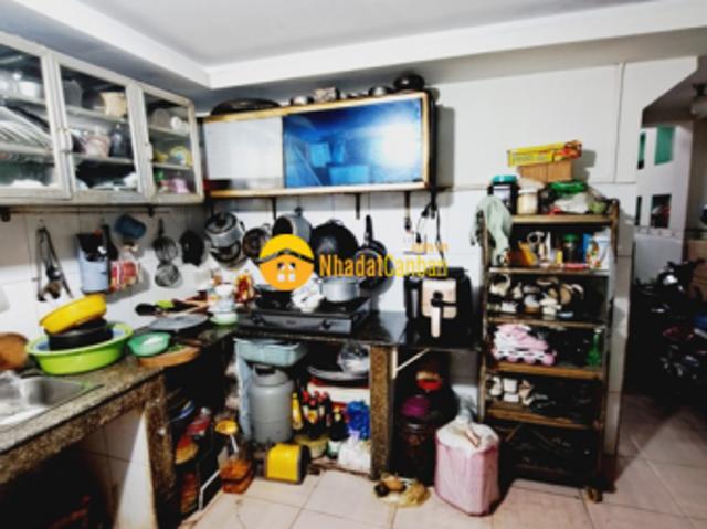 Nhà mặt phố bán
