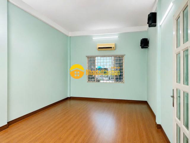 Nhà mặt phố bán