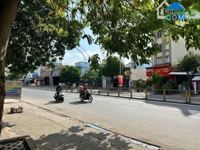 Nhà mặt phố bán tại Khuôn viên UBND Thành phố Hồ Chí Minh, Thành phố Hồ Chí Minh