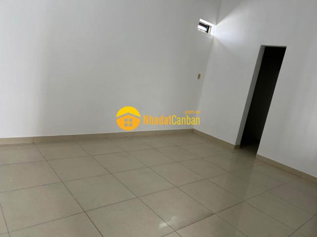 Nhà mặt phố bán