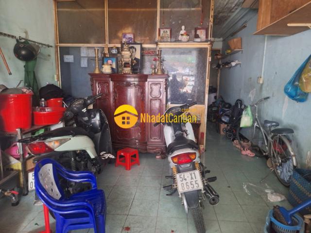Nhà mặt phố bán