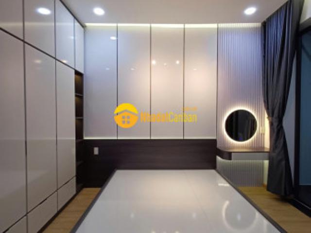Nhà mặt phố bán