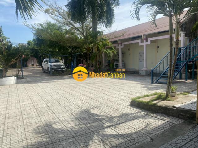 Nhà mặt phố bán