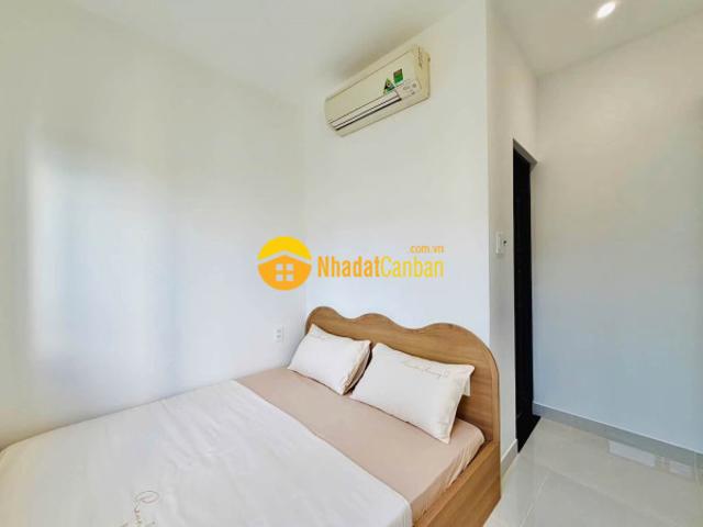 Nhà mặt phố bán