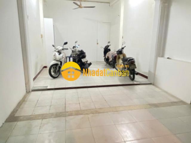 Nhà mặt phố bán