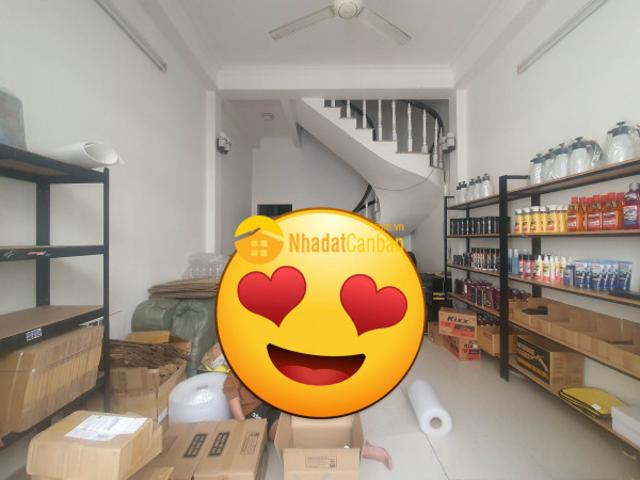 Nhà mặt phố bán