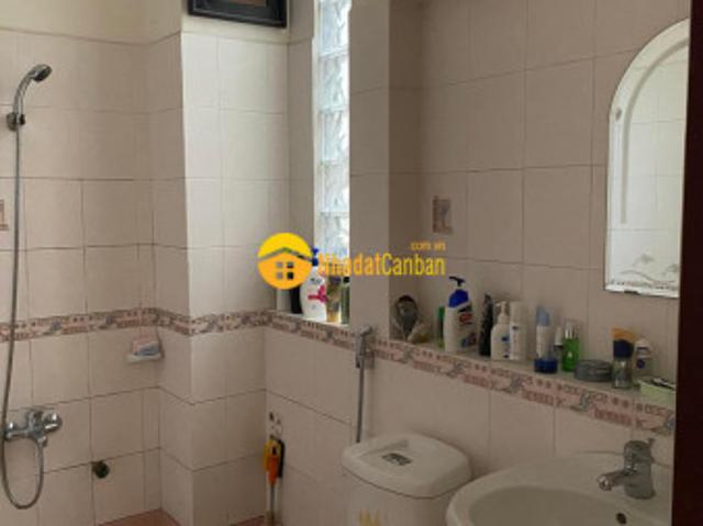 Nhà mặt phố bán
