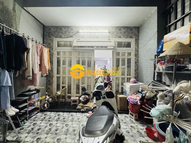 Nhà mặt phố bán