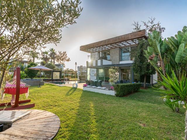 Villa location à Gharb-Chrarda-Beni Hssen