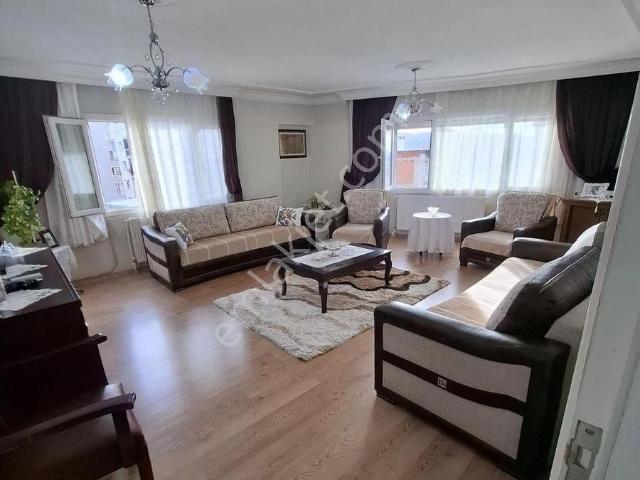 Karabağlar, İzmir içerisinde satılık mülk